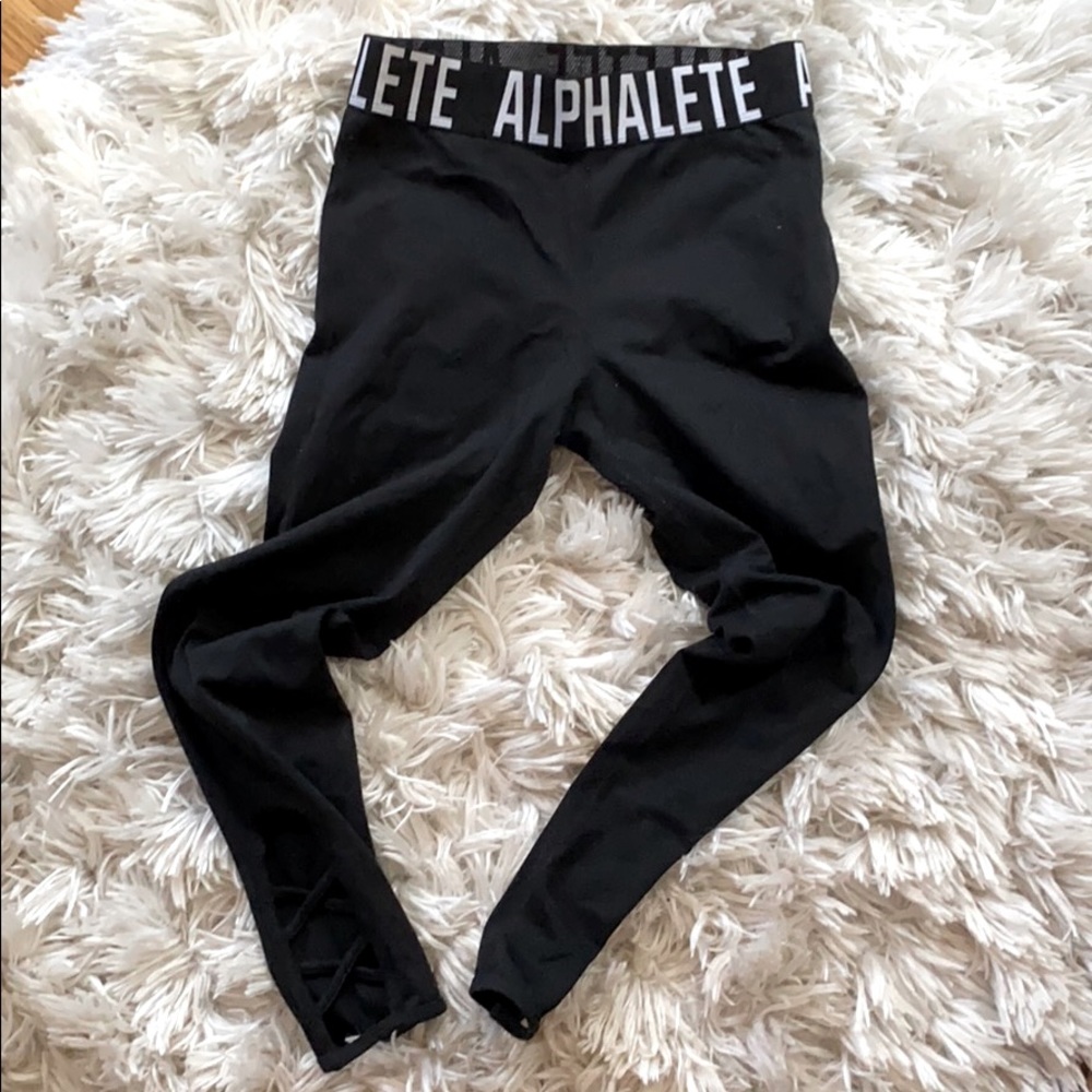 Athletic leggings